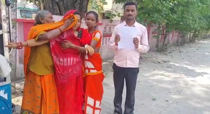 कन्हैया की अंतिम यात्रा में उमड़े हजारों लोग मां और पत्नी की चीत्कारों से रो पड़ा उदयपुर