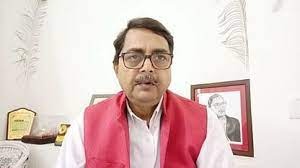 बाऱूद के ढेर पर अगरबत्ती सुलगाती राजनीति