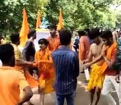 इंदौर में कावड़ियों से मारपीट आठ लोग घायल 