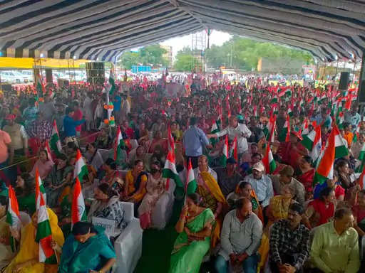 खंडवा के उत्कृष्ट स्कूल मैदान में हुए शपथ ग्रहण समारोह महापौर ने संस्कृत में ली शपथ 