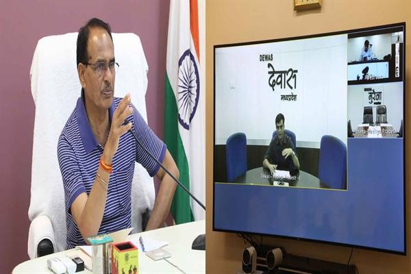 बाढ़ से बचाव के लिए बेहतर रेस्क्यू कार्य के लिए मुख्यमंत्री शिवराज ने दी बधाई 