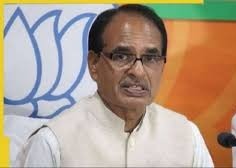 शहडोल समीक्षा बैठक के दौरान अधिकारियों को सीएम की फटकार 