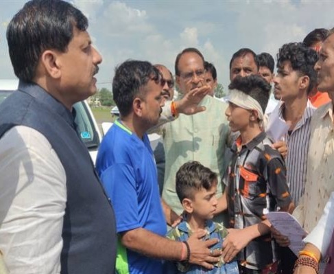 सीएम शिवराज ने कहा उज्जैन की फक्ट्री में आगजनी में मृतकों के परिजनों को मिलेगी सांत्वना राशि 