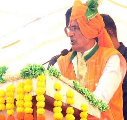 मुख्यमंत्री शिवराज ने अधिकारीयों को दिए आवेदनों के निराकरण के निर्देश  