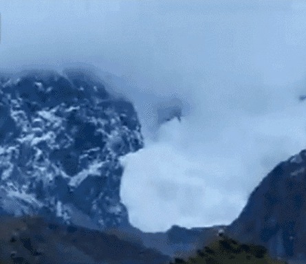 उत्तराखंड के उत्तरकाशी में एवलॉन्च 10 के शव मिले 11 लापता 