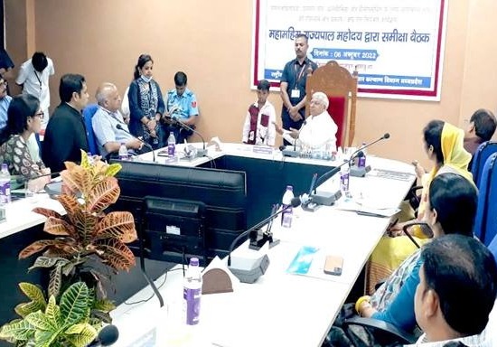 झाबुआ और अलीराजपुर की राज्यपाल मंगुभाई पटेल ने की समीक्षा बैठक 