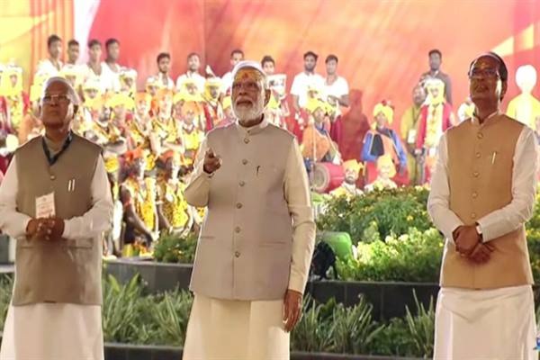 पीएम मोदी ने विश्व को समर्पित किया महाकाल लोक का लोकार्पण 