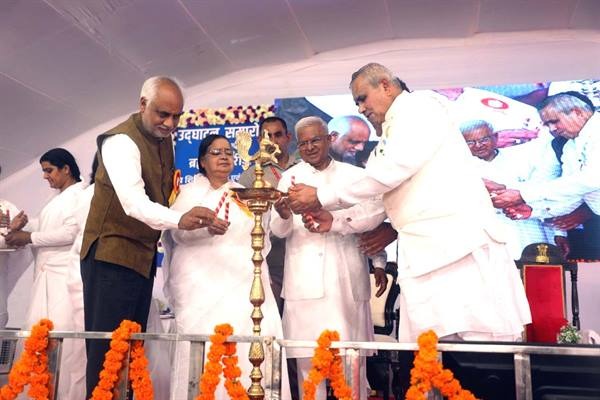 राज्यपाल पटेल ने कहा आध्यात्मिक प्रकृति को विकसित करने की पहल सराहनीय 