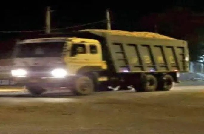 कार्रवाई नहीं होने के कारण बेखौफ हो रहे अवैध खनन और भू-माफिया 