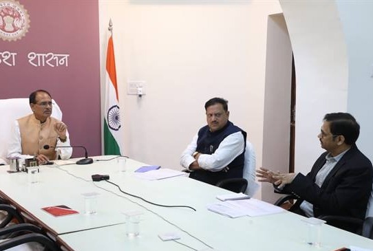 सीएम चौहान ने पर्याप्त खाद की व्यवस्था सुनिश्चित करने के दिए निर्देश 