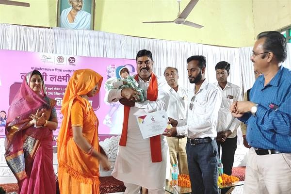 अब उच्च शिक्षा के लिए लाड़ली लक्ष्मियों को मिलेंगे पच्चीस हज़ार रूपए 