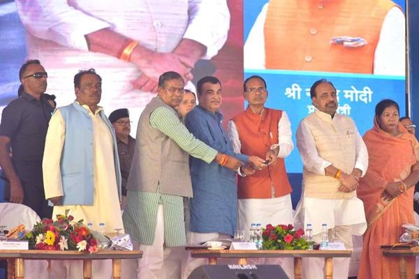 केंद्रीय मंत्री नितिन गडकरी ने कहा अन्नदाता के साथ अब ऊर्जादाता भी बनेगा किसान 