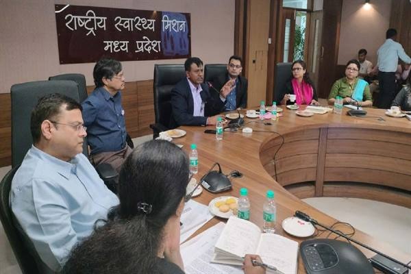 केन्द्र शासन के विशेष दल ने किया सीधी और सिंगरौली जिले की स्वास्थ्य संस्थाओं का भ्रमण 