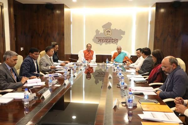 केन्द्रीय वित्त मंत्री सीतारमण ने कहा मध्यप्रदेश में हर क्षेत्र कर रहा प्रगति 