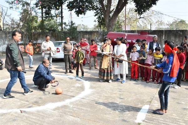 विश्व दिव्यांग दिवस पर सभी जिलों में हुए दिव्यांग विशेष कार्यक्रम 