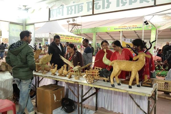 भोपाल के लाल परेड में हुआ अंतर्राष्ट्रीय वन मेले का शुभारम्भ 