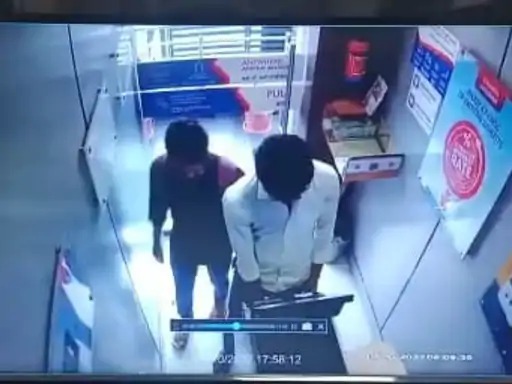 बदमाशों ने एटीएम से उड़ाए 500000 बैंक अधिकारीयों को नहीं खबर 