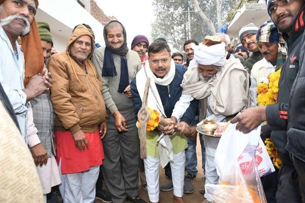ऊर्जा मंत्री तोमर ने कहा किया जा रहा है क्षेत्र का समग्र विकास
