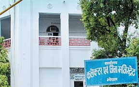 न सेवा का पता, न काम की गारंटी का