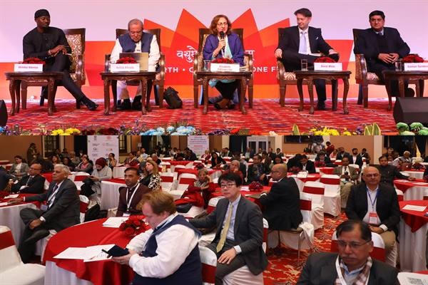 थिंक 20 की बैठक में समावेशी विकास पर प्लेनरी सेशन हुआ 