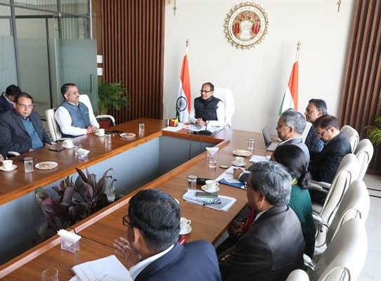 सीएम शिवराज ने ली आठवें भारतीय अंतर्राष्ट्रीय विज्ञान महोत्सव की तैयारियों की जानकारी