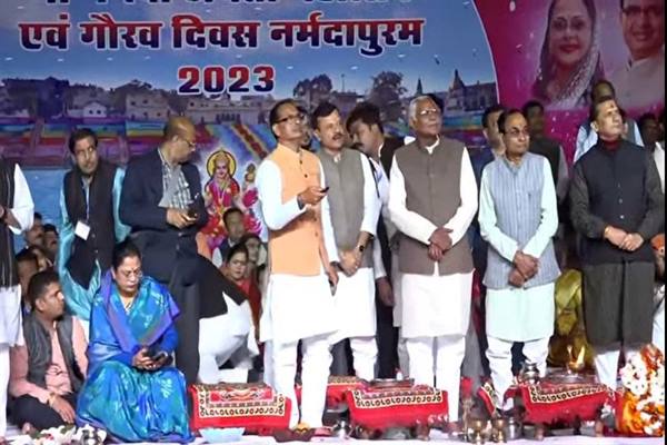 प्रदेश के मुख्यमंत्री शिवराज हुए गौरव दिवस समारोह में शामिल 