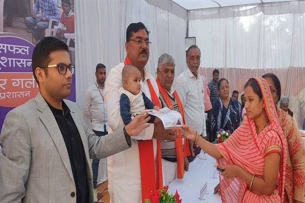 कृषि मंत्री पटेल ने कहा पात्रता अनुसार प्रत्येक नागरिक को दिलाएंगे योजनाओं का लाभ