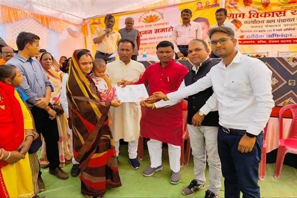 परसवाड़ा क्षेत्र में हुआ 81 लाख रूपये के निर्माण कार्यों का भूमि-पूजन 