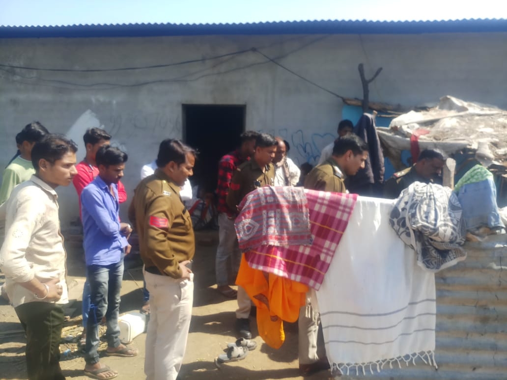 माँ ने ही अपनी बच्ची का गला दवाकर मार डाला 